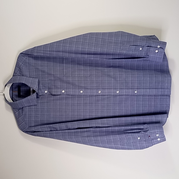 Tommy Hilfiger Blue Plaid Button Up Shirt Men's Size 2XL Wrinkle Free - Picture 2 of 16